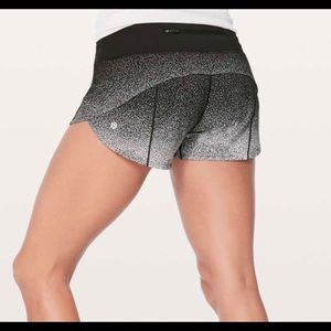 Lulu lemon black and white ombré shorts
